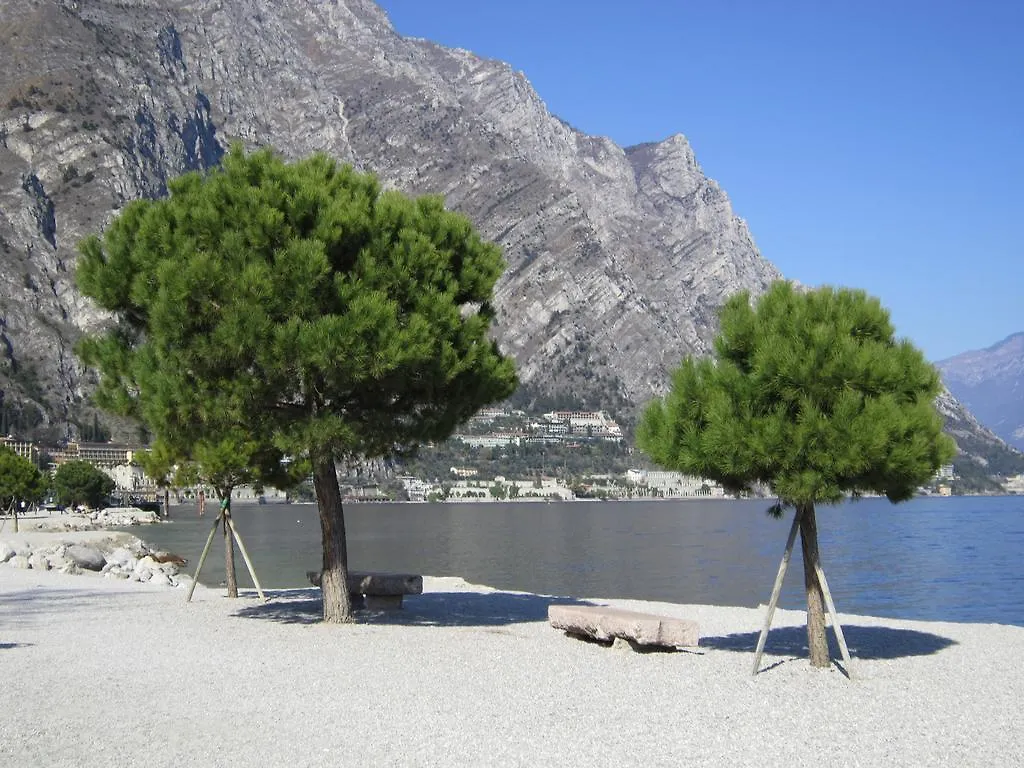 Albergo Villa Lori Limone sul Garda Bed & Breakfast