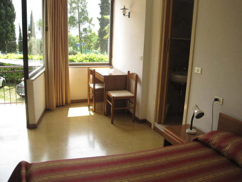 Albergo Villa Lori Limone sul Garda Bed & Breakfast