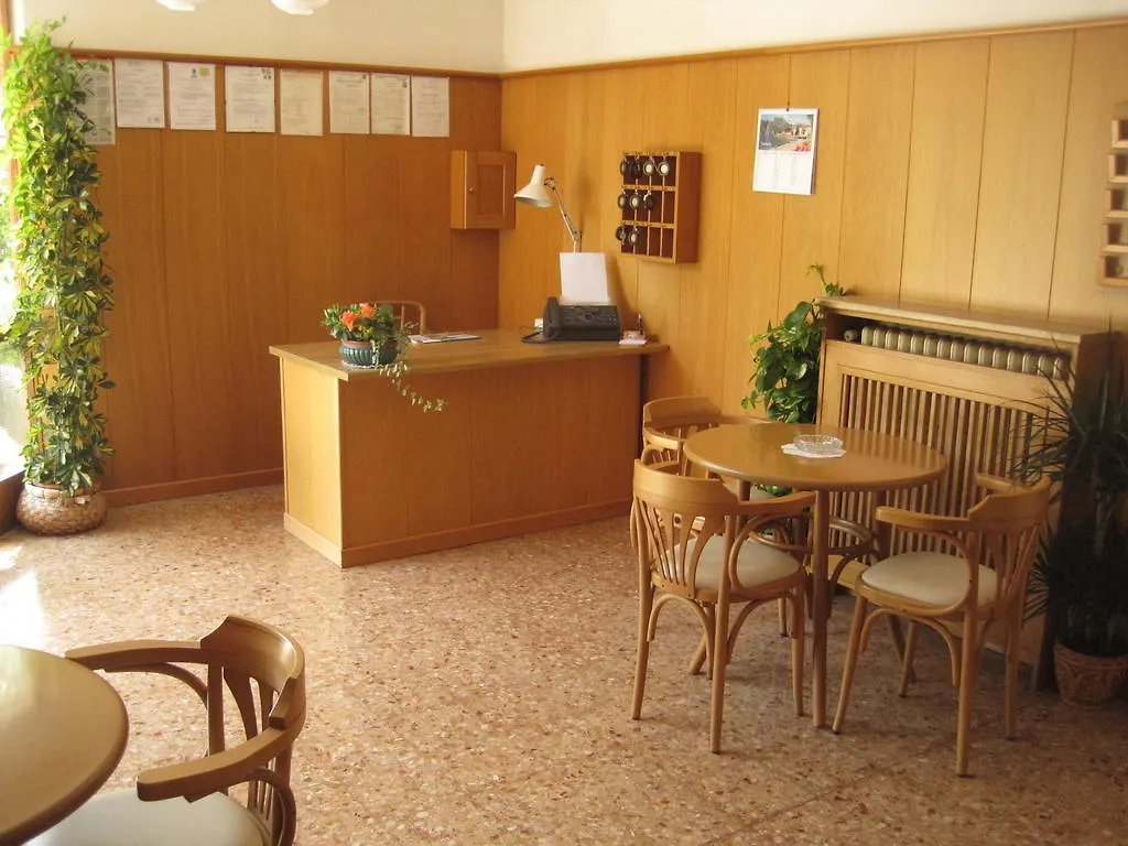 Bed & Breakfast Albergo Villa Lori Limone sul Garda Italy